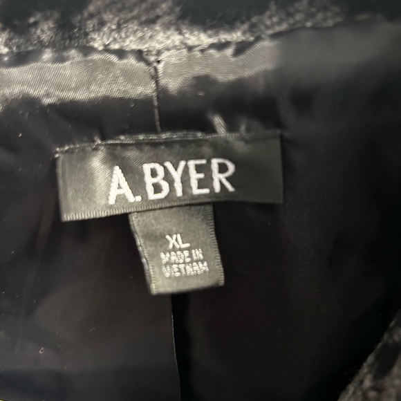 Jacket - Picture 3 of 3